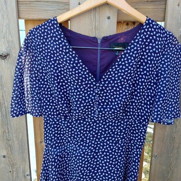 LOVELY ROMANTIC ALEXIA ADMOR Heart Dress Women's Size 4 Flutter cap sleeves - Picture 2 of 8